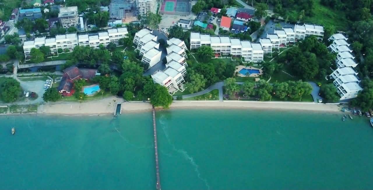 ขายคอนโดติดชายหาดบางเสร่ แท้ๆ! ไม่ต้องข้ามถนน! เดินลงหาดได้เลย! — คอนโด — สัตหีบ, ชลบุรี